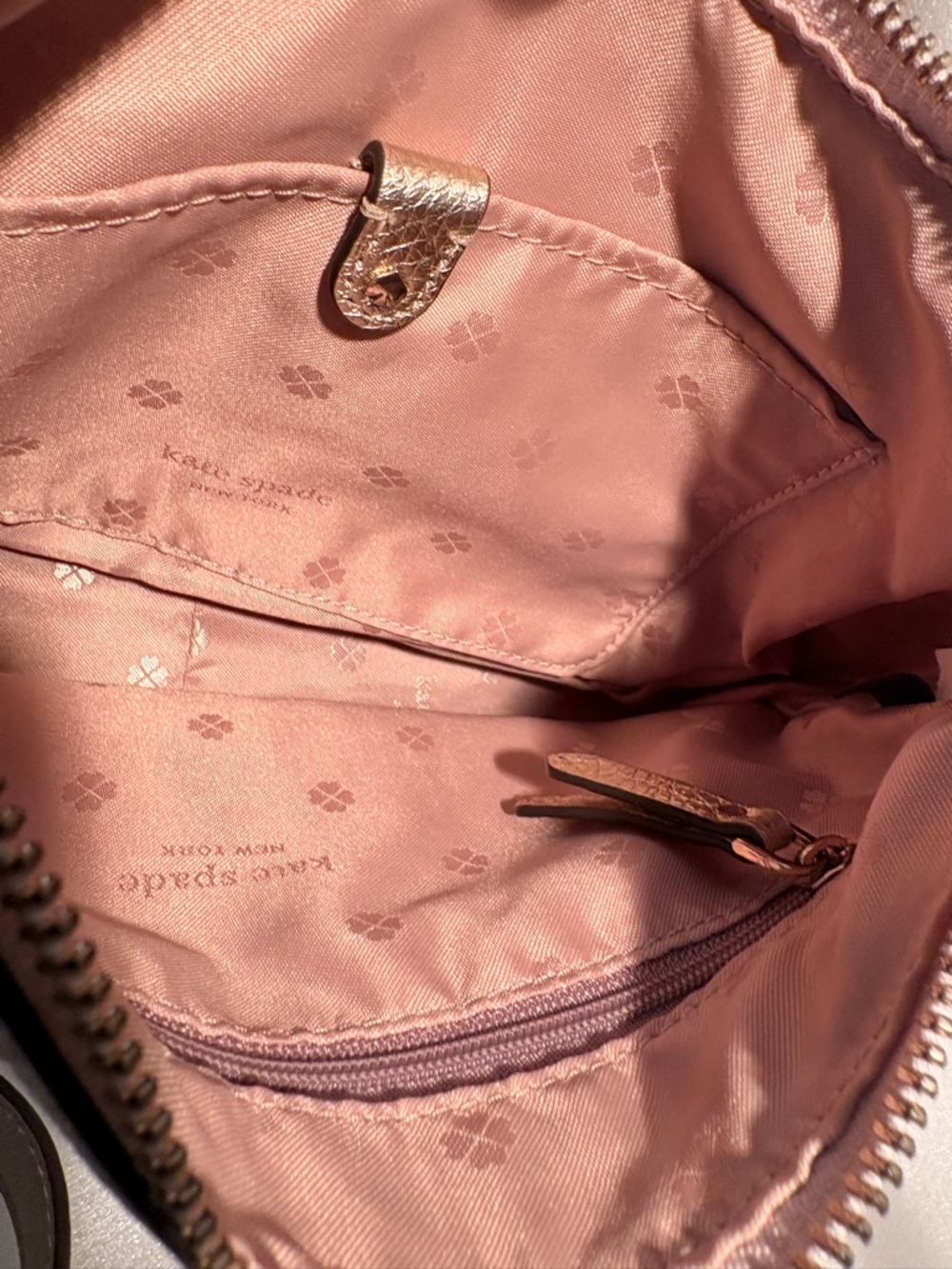 Kate Spade Rose Gold Champagne Pebbled Hobo Shoulder/Crossbody Pink Logo Lining - Picture 8 of 16